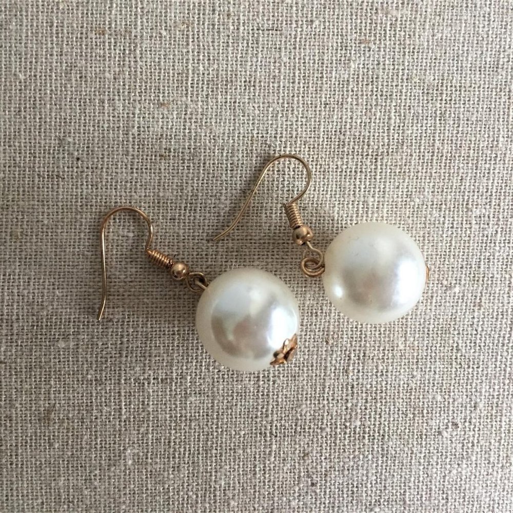 Classic white Pearl 15mm Gold dangle Earrings